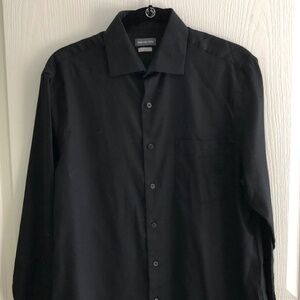 Van Heusen Men’s Black Button Down Dress Shirt Lux Sateen Medium (15.5 32/33)